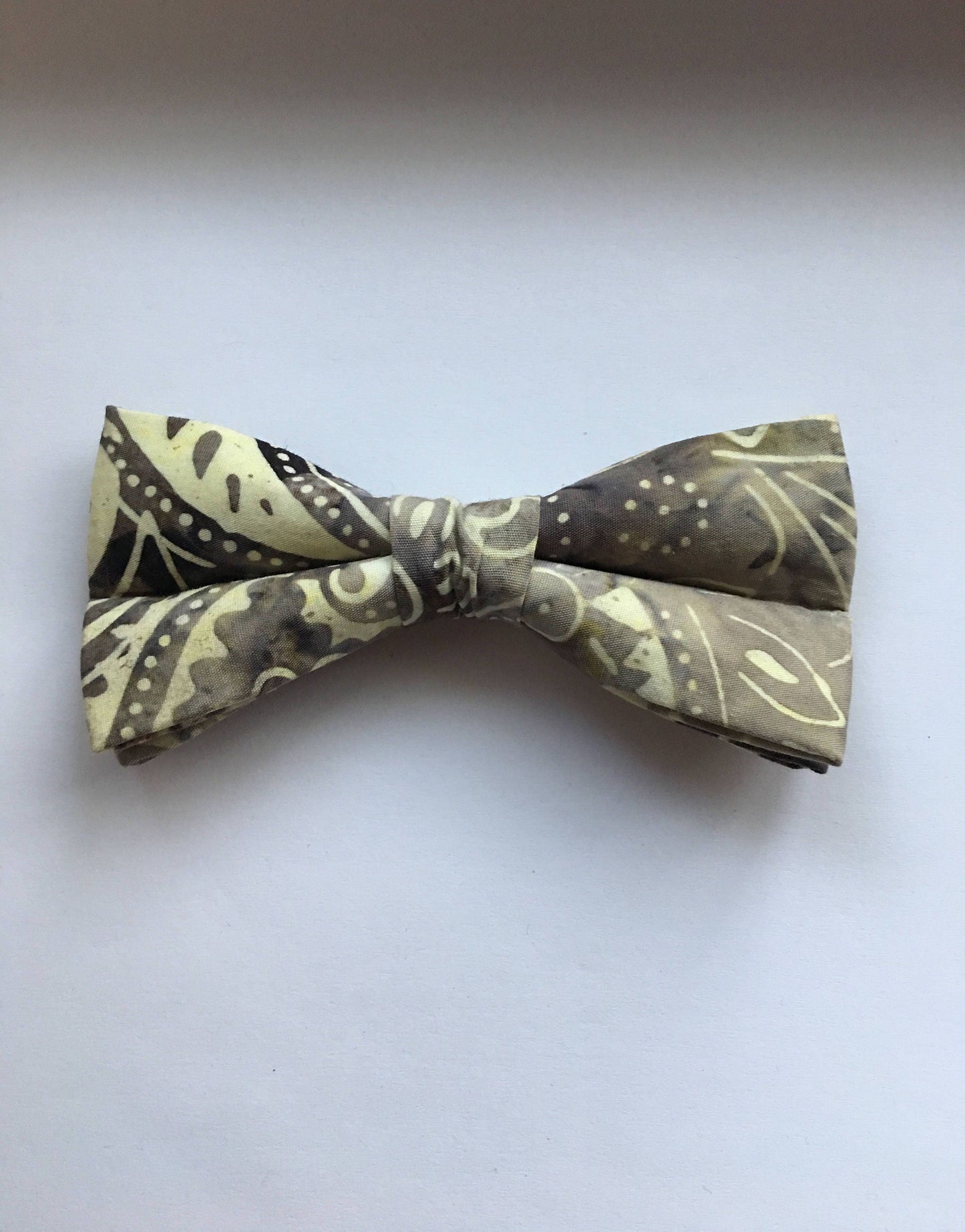 Batiq bow tie