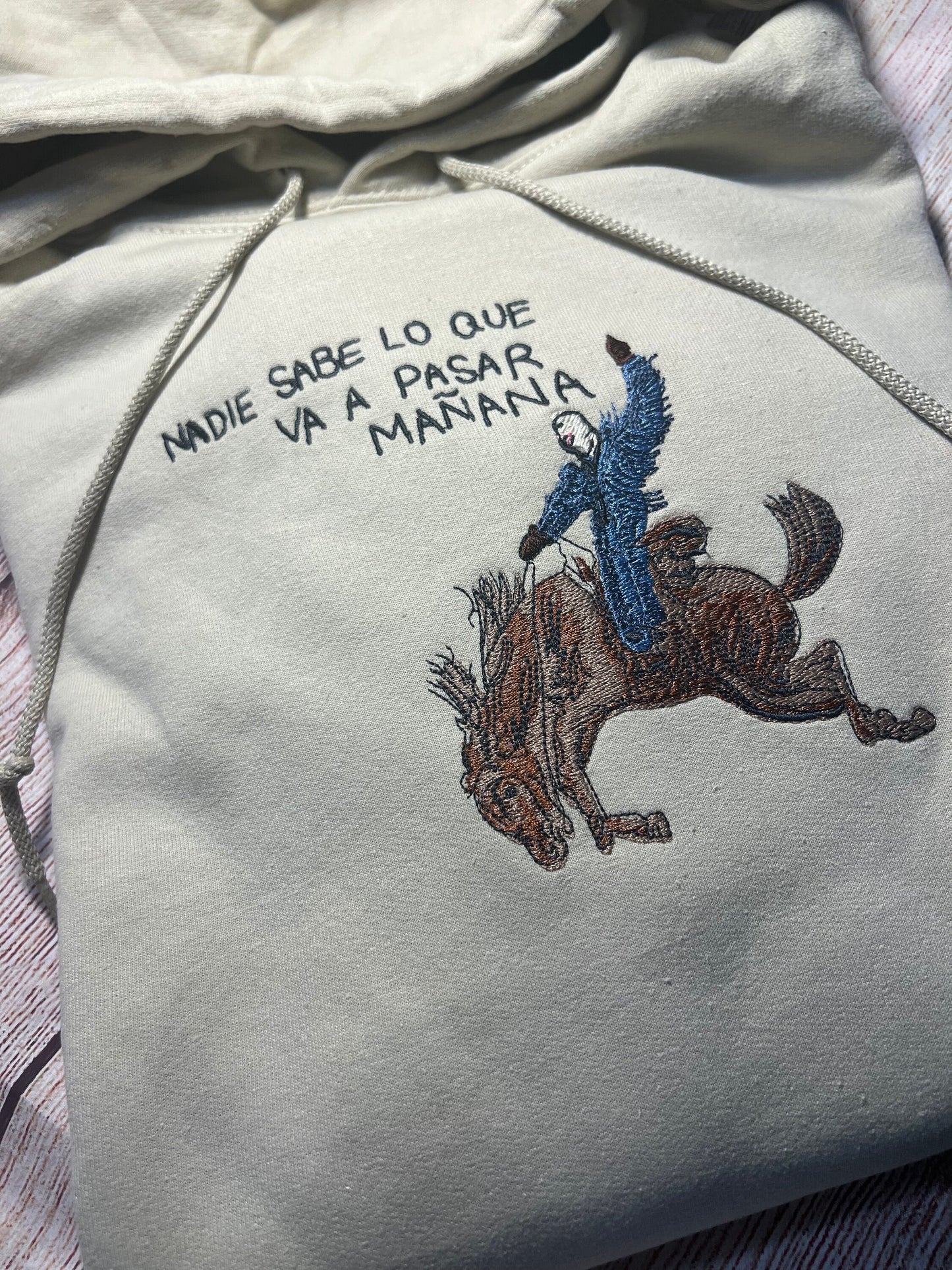 Bad Bunny Nadie Sabe Lo Que Va Pasar Mañana Embroidered Hoodie