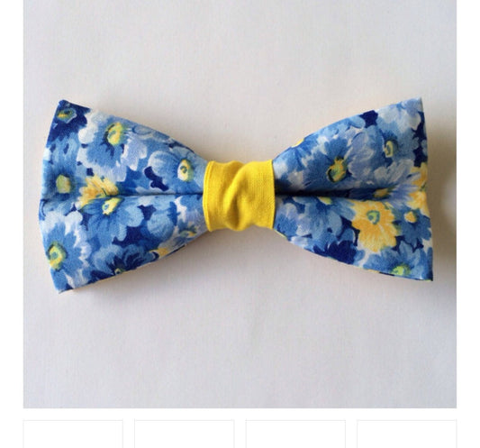 Blue Floral bow tie