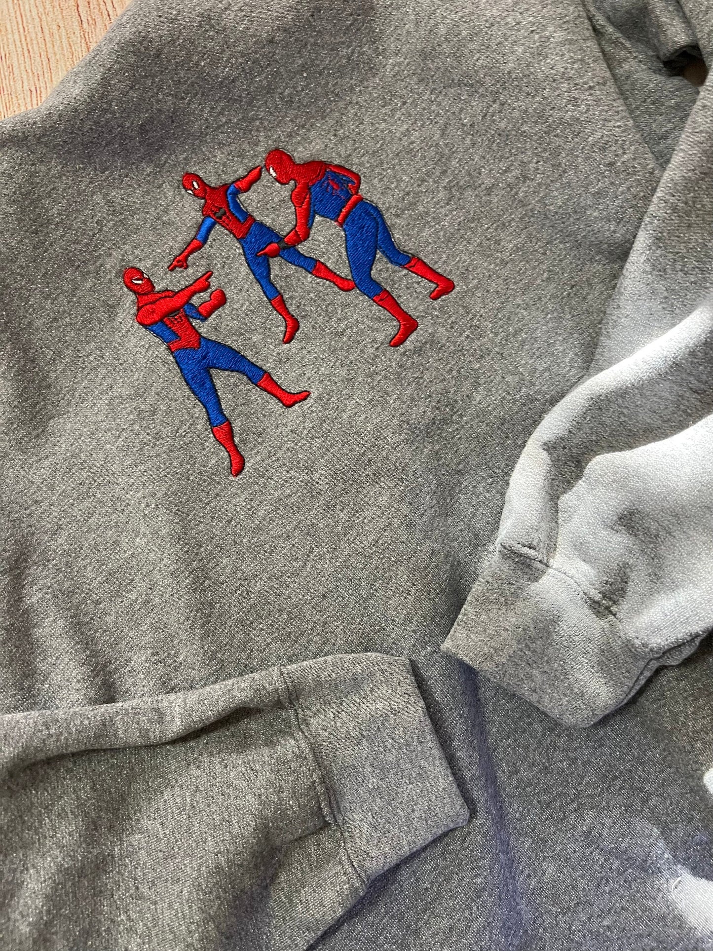 Spiderman Trío Embroidered Hoodie