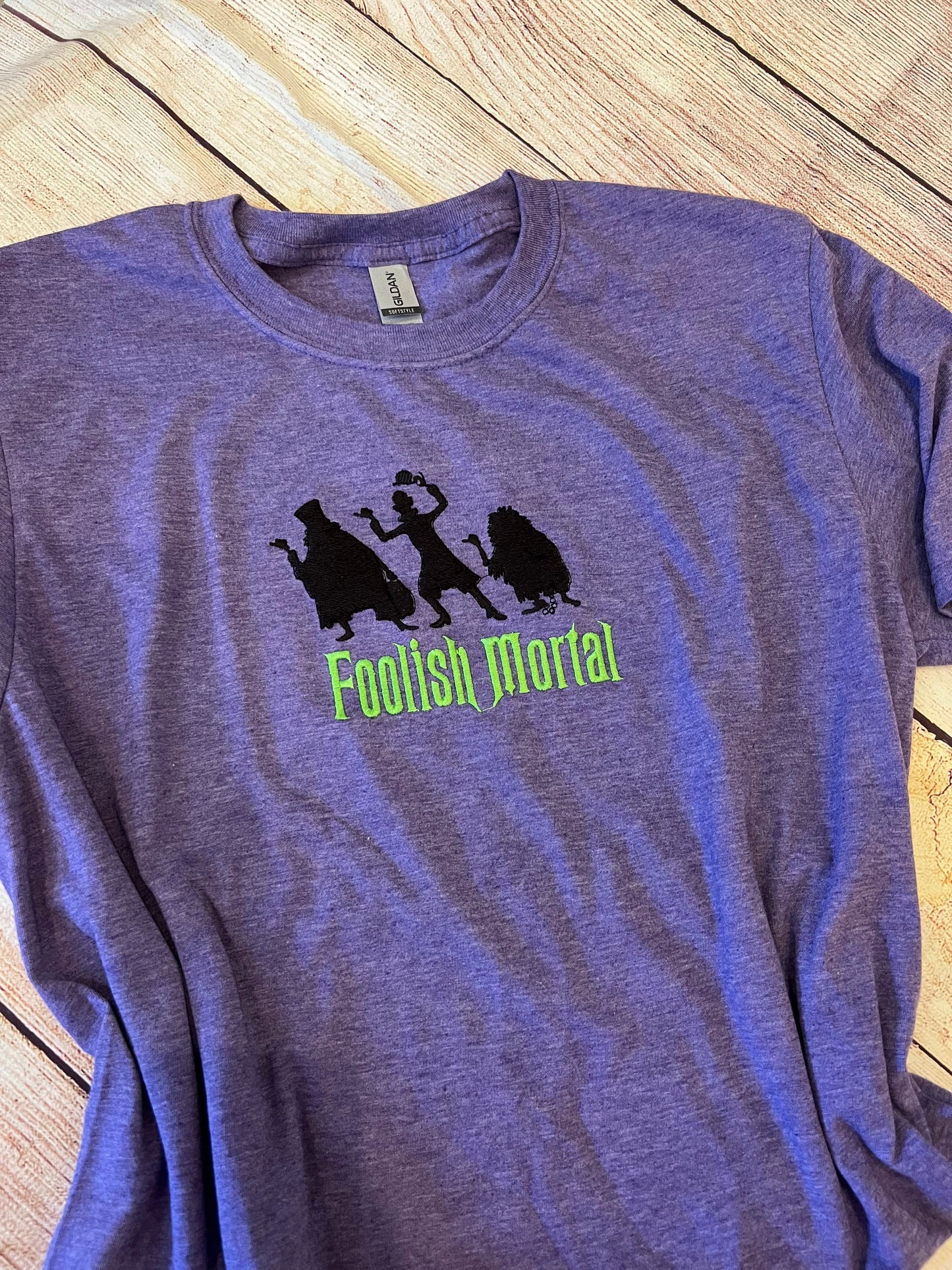 Haunted Mansion Embroidered Ghost/Ghouls Halloween T-shirt