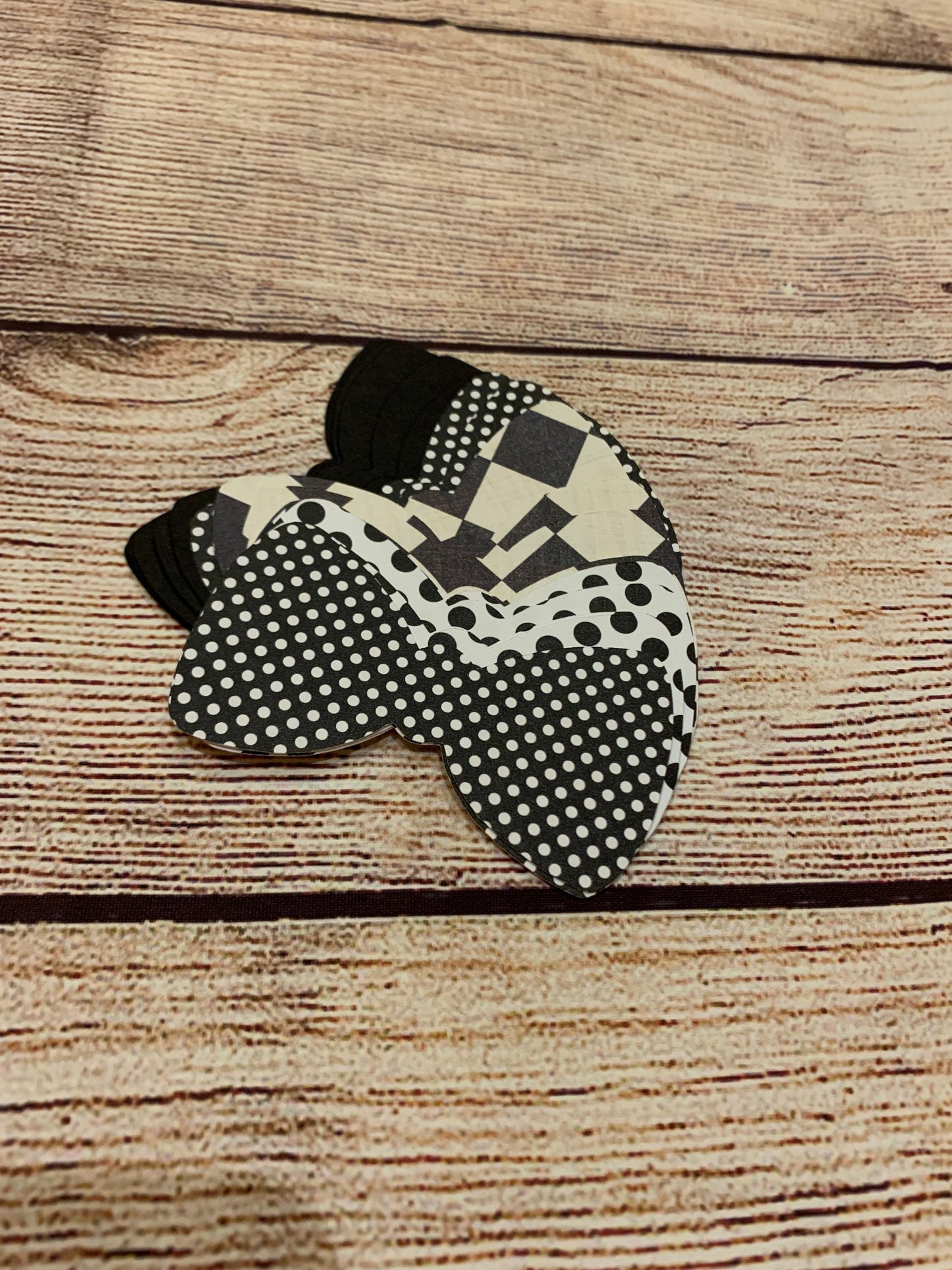 Bow Tie Cut Out - Black/White Theme
