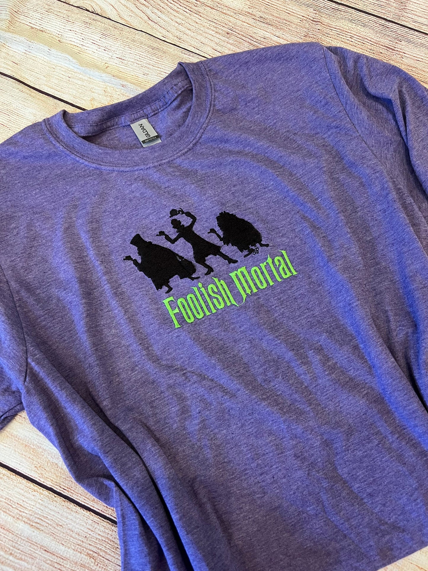 Haunted Mansion Embroidered Ghost/Ghouls Halloween T-shirt