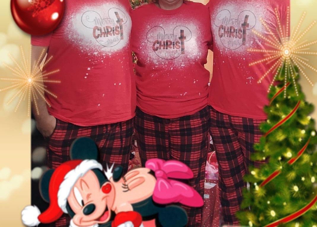 Merry Christ-mas Buffalo Print with Mickey Outline T-shirt